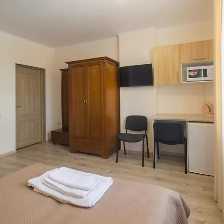 Aparthotel Zhanna Park 3*