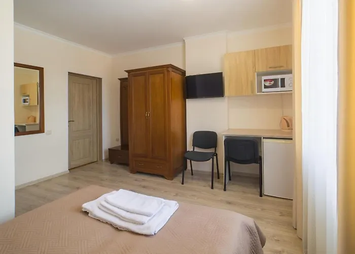 Aparthotel Zhanna Park 3*