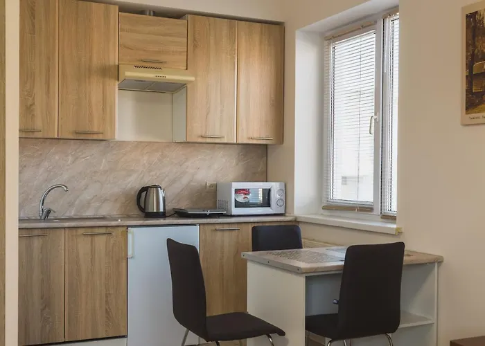 Aparthotel Zhanna Park 3*